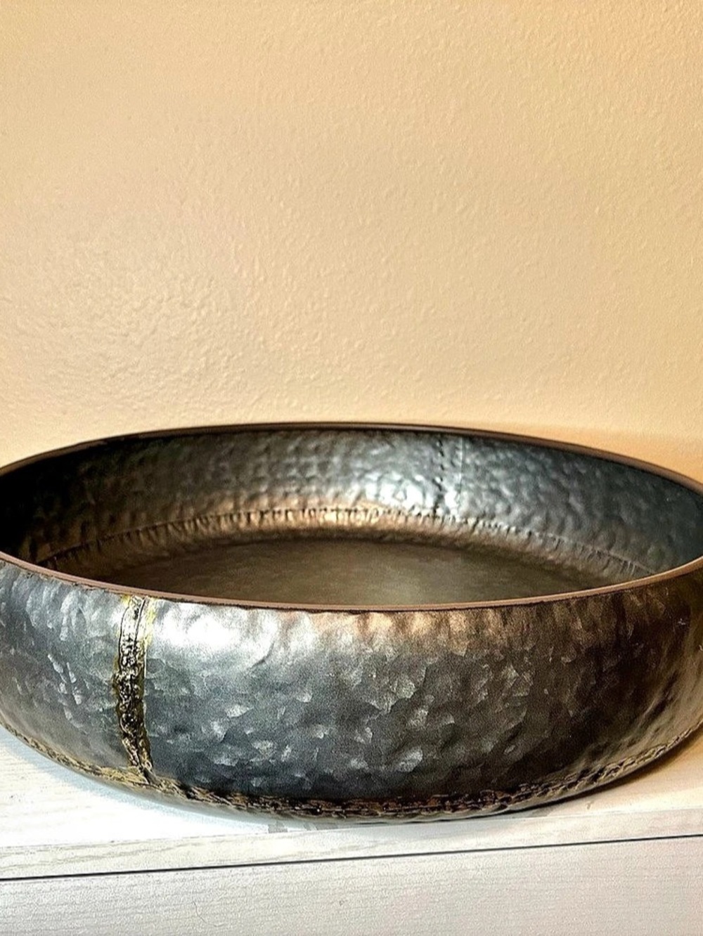 NWT 21x4 Gracie Oaks Large Henk Hammered Metal Pot Modern Planter